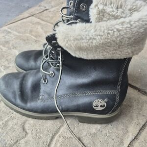 Timberland Black Boots with Cream Fur